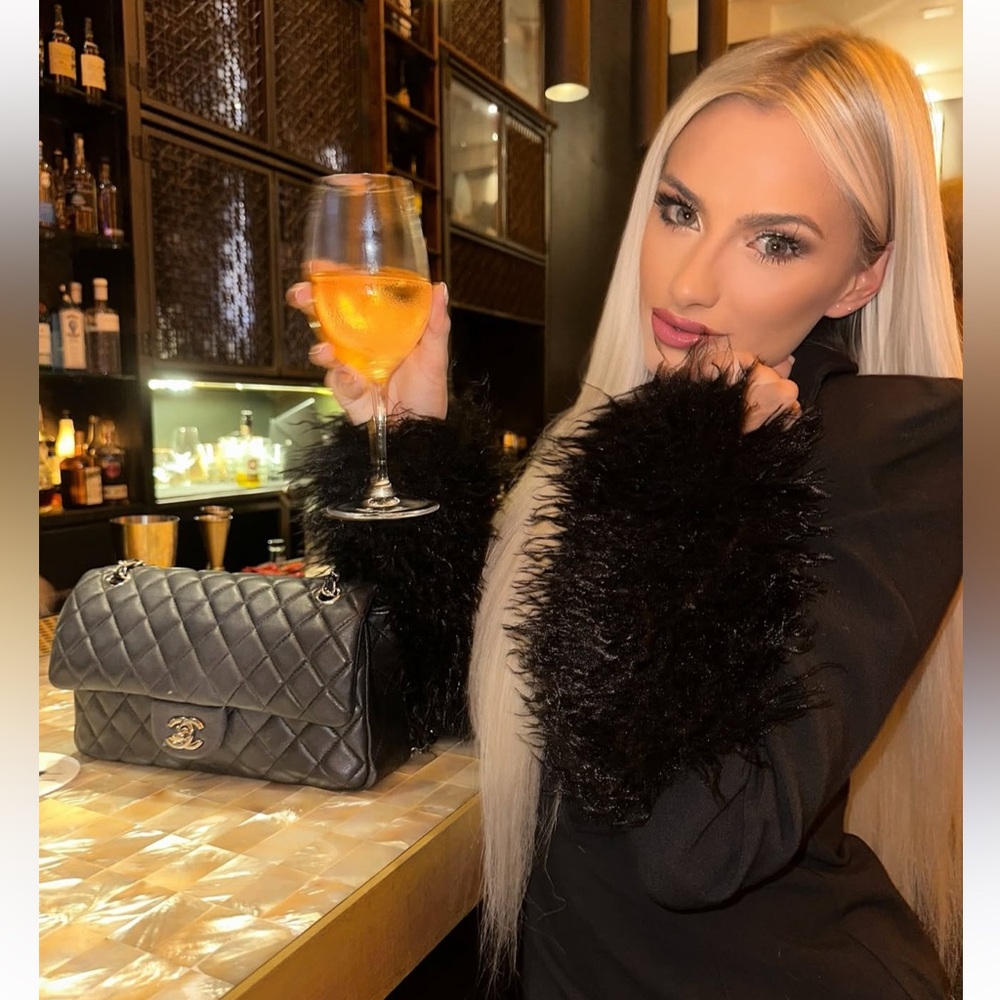 PrettyLittleThing Black Long Sleeve Dress - Picture 2 of 6